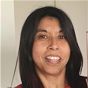 Profesora de Química ofrece clases online para estudiantes